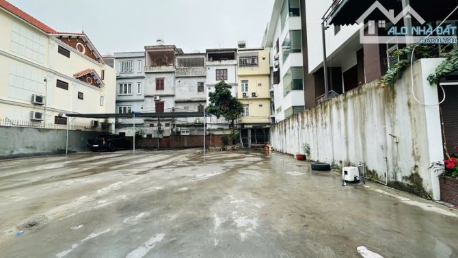 Bán đất khu phân lô Lê Hồng Phong - Diện tích : 200m2 - Mặt tiền : 10m