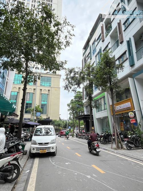 BÁN LIỀN KỀ GALAXY VẠN PHÚC – HOÀN THIỆN ĐẸP, 6 TẦNG THANG MÁY – CHO THUÊ 60TR/THÁNG