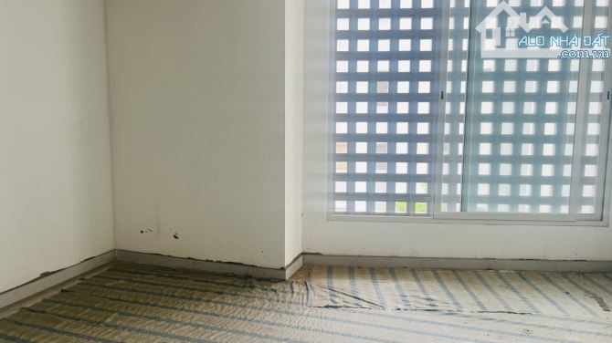 Bán nhà mặt tiền Q1 dưới 75 tỷ,  THI SÁCH 7 tầng 73m2 nở hậu 6.8m, SHR hoàn công. TL