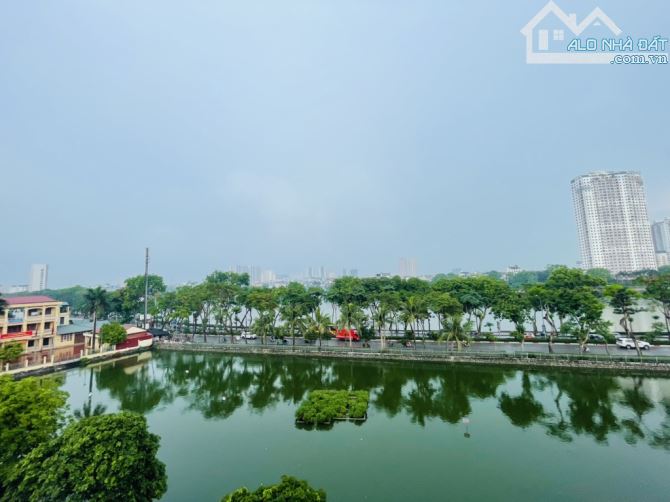 Bán nhà 71m2 mặt phố kinh doanh ô tô tránh đỗ View Hồ phố Hoàng Liệt