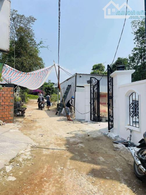 Bán đất đường ô tô Cách Đồng Khởi 200m 100m2 chỉ 1,x tỷ