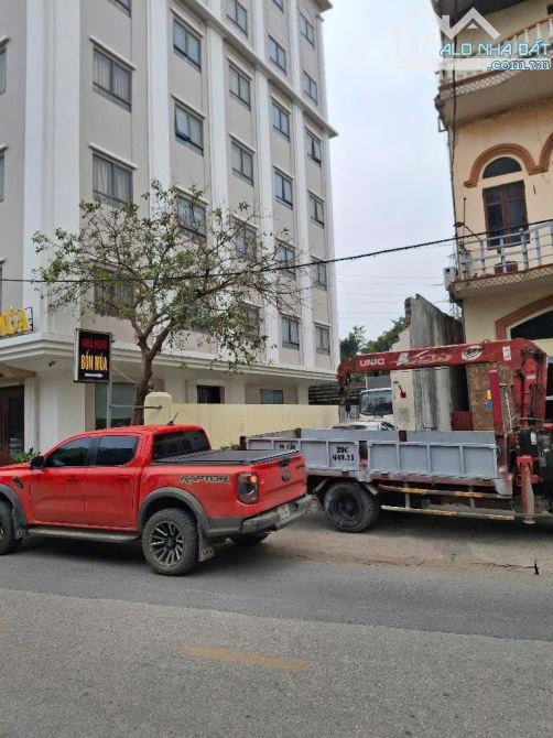 SIÊU PHẨM Ô TÔ TRÁNH - 3 THOÁNG ĐƯỜNG CAM MỘC -- ĐÔNG ANH- GIÁ 90TR/MET