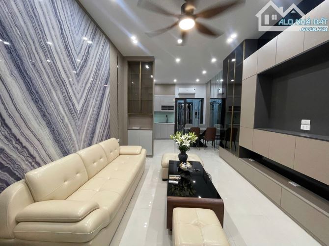 Nhà Đẹp mới KOONG Bồ Đề, Long Biên, 55m2, 5T THANG MÁY, 12.8 tỷ