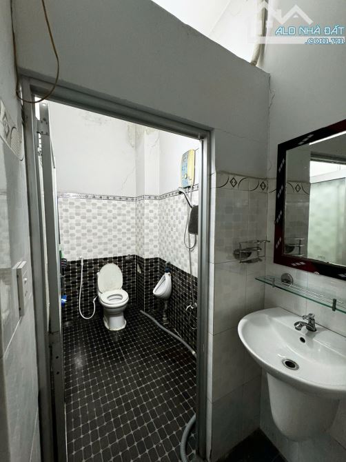 BÁN GẤP NHÀ ĐẸP NGUYỄN TƯ GIÃN. 64m2. TRUNG TÂM GÒ VẤP. CHỈ 5,9 TỶ TL