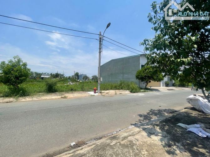 Bán lô đất đường nhựa xe hơi , shr full thổ trong KDC Hải Sơn ,5x20=100m2 giá 1 tỷ 200tr