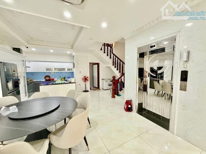 BÁN NHÀ BIỆT THỰ 2 MẶT TIỀN - TRẦN XUÂN SOẠN, Tân Kiểng Quận 7- GIÁ 13 tỷ 3