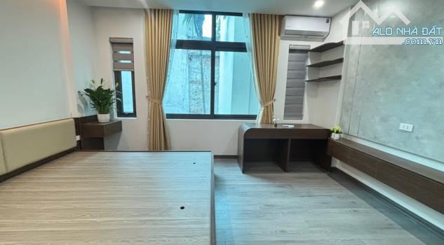 BÁN NHÀ 5 TẦNG MẶT TIỀN 4.5M PHỐ QUAN NHÂN KINH DOANH ĐỈNH GẦN BỆNH VIỆN ĐẠI HỌC Y DƯỢC