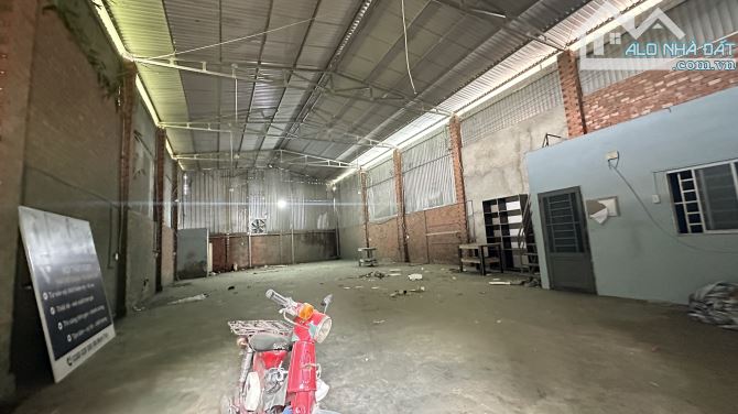 Xưởng Dĩ An 400m Đường Xe Cont Có Văn Phòng và Điện 3 pha