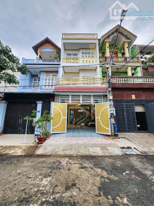 nhà 1 trệt 2 lầu 87.1m2 5Ty TL gần Ngã Ba Ông Xã, p.Tân Đông Hiệp, Tp.Dĩ An