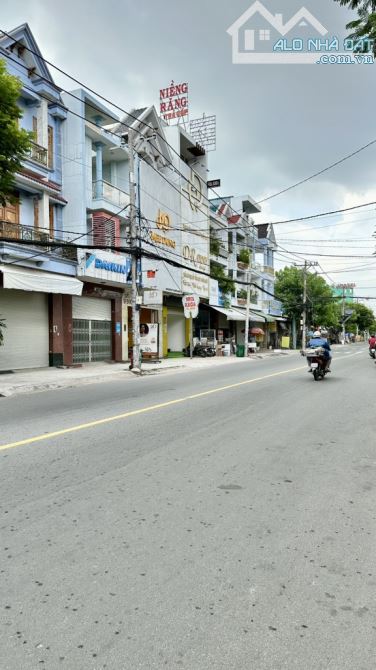 Bán nhà 4x27 mặt tiền Dương Thị Mười, gần chợ Hạt Điều, giá quá tốt