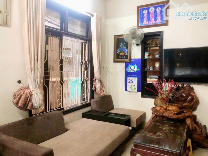 📢 BÁN CĂN NHÀ 2 TẦNG CĂN GÓC HAI MẶT TIỀN ĐƯỜNG LÂM HOẰNG, TP. HUẾ VỊ TRÍ KINH DOANH TỐT.