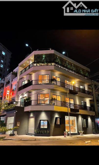 Siêu Phẩm Biệt thự Góc 2 MT Lê Đức Thọ P15 Q.Gò Vấp DT:10x18m 4 Tầng HĐT:70Tr Giá:22Tỷ