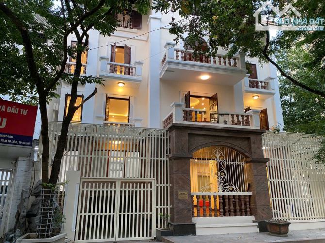 BÁN BIỆT THỰ KĐT MỸ ĐÌNH 2 ĐƯỜNG CAO XUÂN HUY BT21 LÔ GÓC 210M2 X 5 TẦNG MT 10M -SÂN VƯỜN