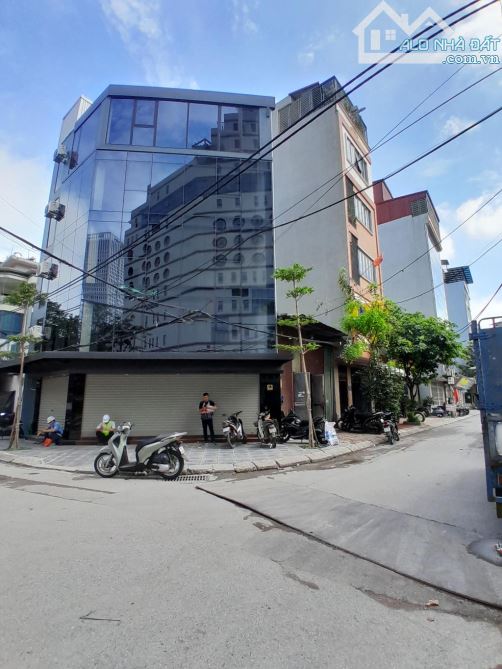 PHÂN LÔ LÊ QUANG ĐẠO - Ô TÔ TẢI TRÁNH - KINH DOANH - XÂY BUILDING - VỈA HÈ 2 BÊN - DT140m2