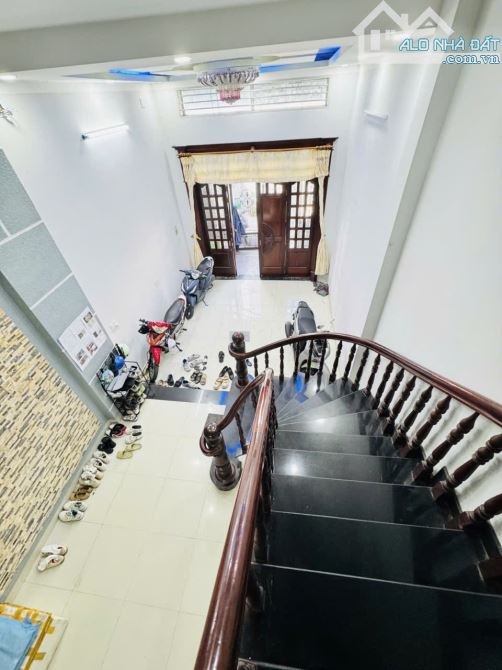 HIẾM và NGON - HẺM XE HƠI NGỦ TRONG NHÀ - ĐỖ XUÂN HỢP - 4 TẦNG ĐÚC - 60M2, 4PN - CHỈ 7.2TỶ