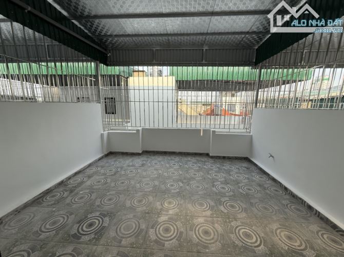 Bán nhà An Dương Tây Hồ DT: 50M2 x 4 Tầng...SĐCC giá chỉ 10,5 tỷ