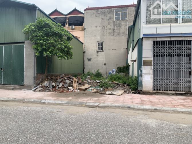 Chính chủ bán lô đất 76m2 tái định cư Hoa Động, Cự Khối, vị trí đẹp, giá tốt nhất khu vực