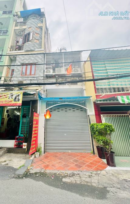 Bán nhà hẻm nhựa Số 3 Thành Thái. Q10. Gần 60m2. 3 tầng 3PN. Sổ nở hậu. Giá 11,x tỷ