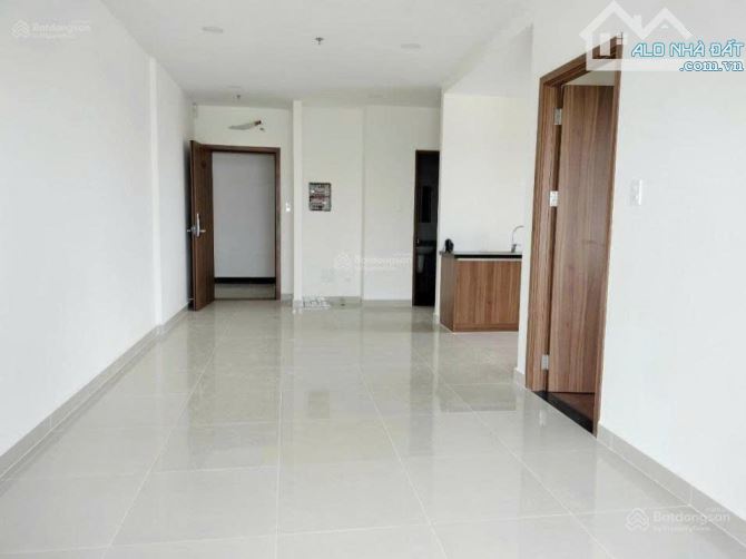 Căn hộ Minh Quốc Plaza, đón đầu sát nhập TP.HỒ CHÍ MINH. Gồm : 2 PN, 2WC, PK, Bếp, Ban côn