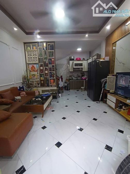 Cần bán gấp siêu phẩm phân lô Thụy Phương 37m2, 5T, lô góc, ô tô