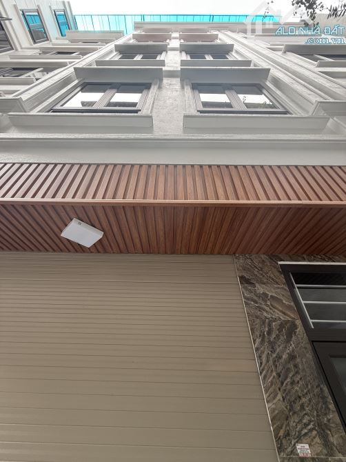 Bán nhà riêng 10.5 tỷ, 50m2 x 5Tầng tại Minh Khai, Hai Bà Trưng,Thang Máy,cách phố chỉ 50m