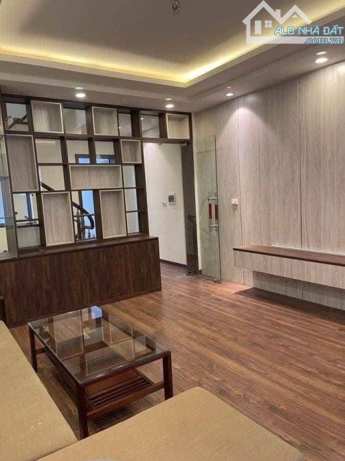 BÁN NHÀ PHÚC ĐỒNG 60M,4 TẦNG,GARA 7 CHỖ,PHÂN LÔ-ÔTÔ TRÁNH,VỈA HÈ,NHỈNH 16 TỶ