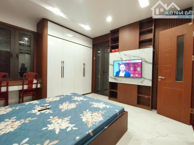 Bán nhà Minh Khai ngay Timescity ô tô cách 15m 43m2 7PN kinh doanh 30tr/tháng 8.2 tỷ.