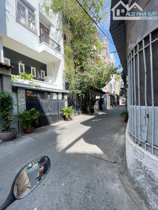 Kẹt tiền bán nhà khu cư xá Đồng Tiến đường Thành Thái quận 10, DT: 4x16m, giá chỉ 15 tỷ - 1