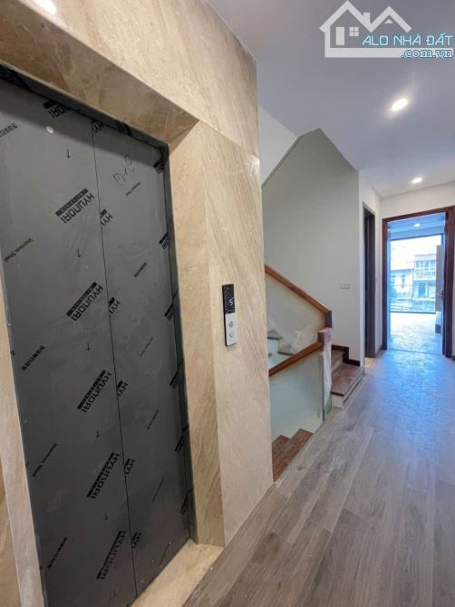 Bán nhà 5T THANG MÁY, Bồ Đề, Long Biên, 60m2, GARA- Ô TÔ vào nhà, 16.3 tỷ - 1
