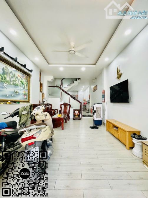 ĐI BỘ RA AEON MALL BÌNH TÂN - NHÀ SIÊU ĐẸP - NỘI THẤT CAO CẤP - 1