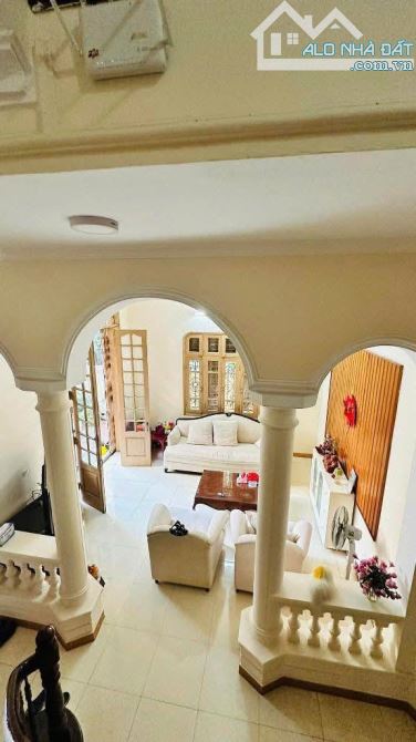 BÁN GẤP BIỆT THỰ ĐỘI CẤN, BA ĐÌNH - Ô TÔ TRÁNH - KINH DOANH - 10M RA MP - 101M2 CHỈ 25 TỶ - 1