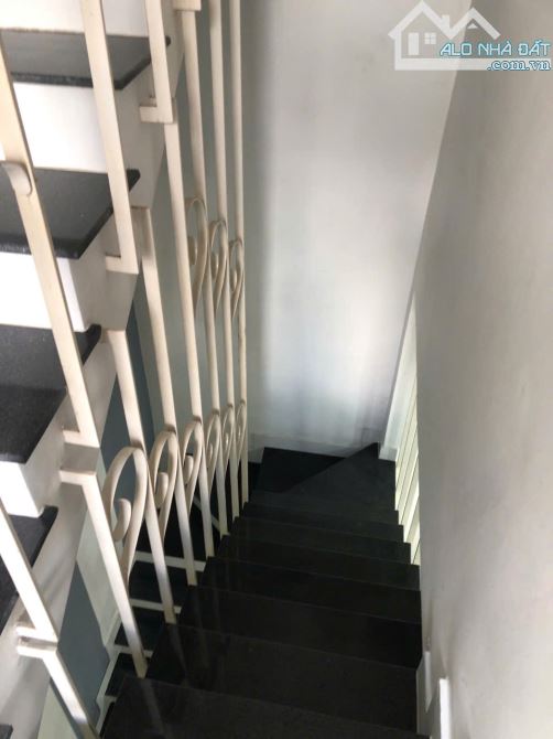 BÁN NHÀ GÓC 2MT HXH BẠCH ĐẰNG,P24,BÌNH THẠNH. 4,6X13. 5 TẦNG, GIÁ 15 CÒN 12,3 TỶ TL. - 1
