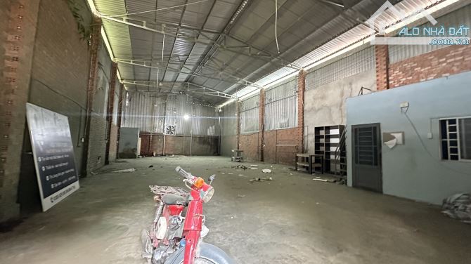 Xưởng Dĩ An 400m Đường Xe Cont Có Văn Phòng và Điện 3 pha - 1