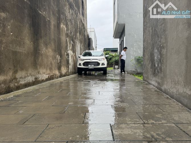 LÔ 2 MẶT TIỀN, NỞ HẬU, GẦN CHỢ TRƯỜNG , Ô TÔ VÀO ĐẤT TRUNG OAI TIÊN DƯƠNG DT 65M MT 5M - 1