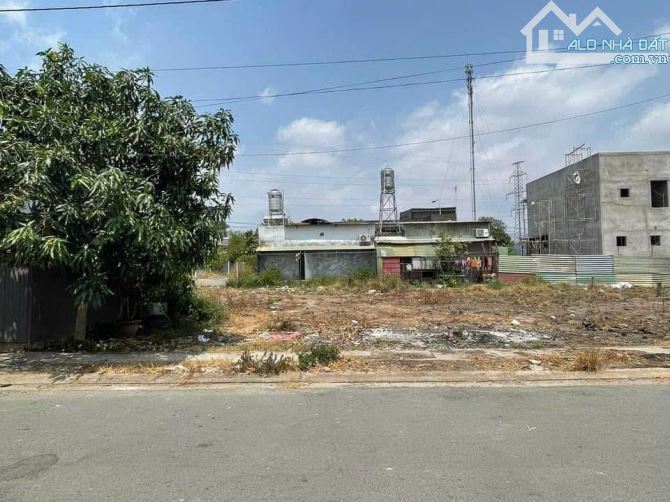 Ra gấp Lô Góc 252m² giá 2 tỷ 650 cạnh bên đường 25B cách cổng chính Sân Bay Long Thành 3km - 1