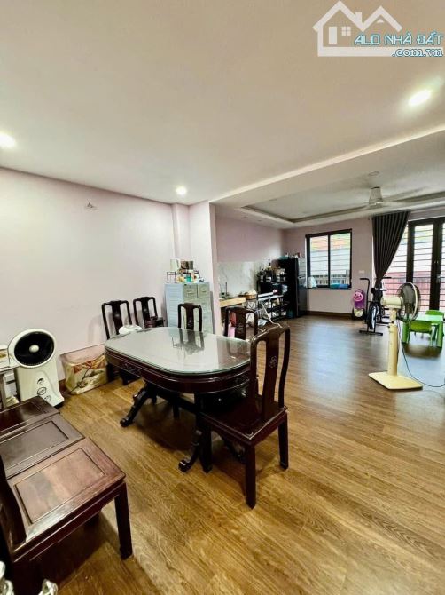 Bán nhà Huỳnh Thúc Kháng-phân lô-2 thoáng-gara-KD-ở thích, 48m*5T, 8PN, giá 18 tỷ - 1