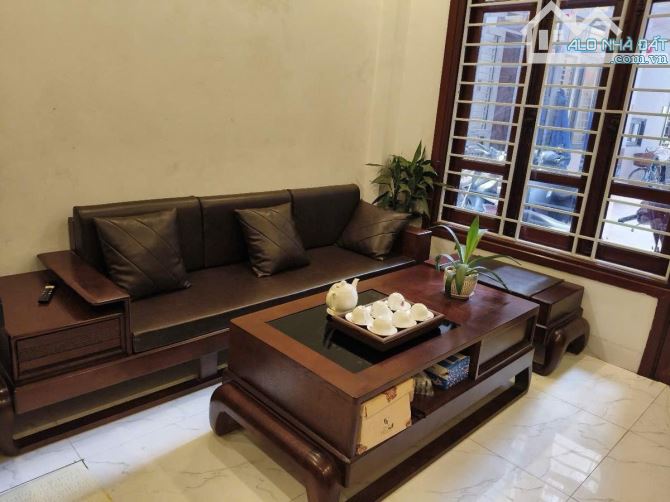Nhà ngõ nông phố Phúc Lợi 30m x 5 tầng SDCC - 5 tỷ - 1