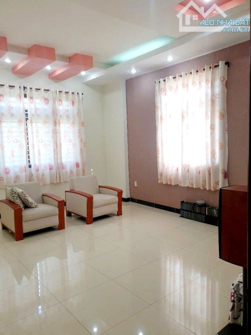 Bán Căn Biệt Thự 10.5x20m Đường Nguyễn Ảnh Thủ, x.Bà Điểm Hóc Môn Giá 8.5 Tỷ SHR - 1
