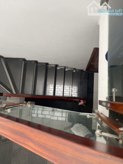 Hàng cực thơm- Nhà 3 tầng  Thạnh Xuân Quận 12, ngang 5m - Giá chỉ 4.65 tỷ - 1