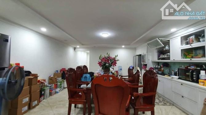 Tây Kết, Phân lô Hoàn Kiếm, Gara, Ô chờ TM, KD đỉnh. 72m2x4t, MT 5.6m. Chỉ 24.5 tỷ! - 1