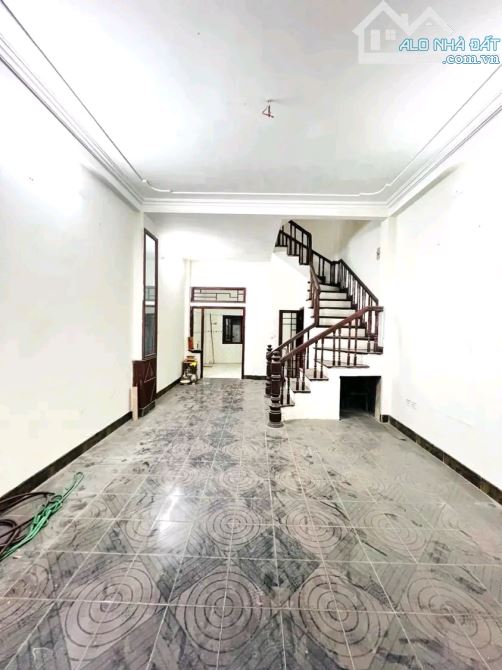 BÁN NHÀ PHÂN LÔ PHỐ HOÀNG QUỐC VIỆT CẦU GIẤY  16 TỶ  DT 60M2 MT  4.5M 4T VỈA HÈ KINH DOANH - 1
