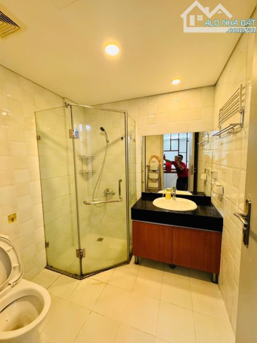 Bán lô góc 2 ngủ 83m2 đẹp, kèm nội thất tại tòa N03- T5 Ngoại Giao Đoàn, Bắc Từ Liêm - 1