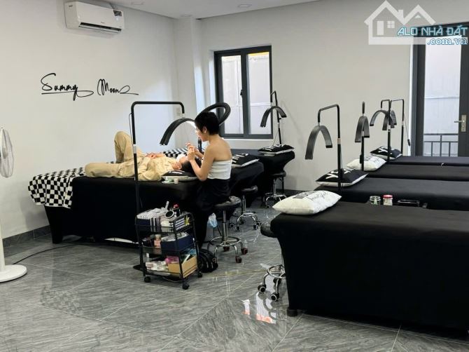 Bán nhà mặt đường Hoàng Văn Thụ 50m2 ngang5.24m giá 7.5tỷ - 2