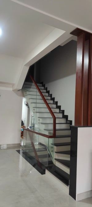 Bán gấp nhà đẹp Khu chợ vải Phú Thọ Hoà 4.7x22 trệt lửng 2 lầu ST giá chỉ 13.5 tỷ TL - 2