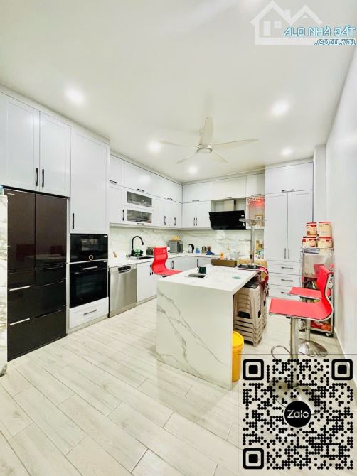 ĐI BỘ RA AEON MALL BÌNH TÂN - NHÀ SIÊU ĐẸP - NỘI THẤT CAO CẤP - 2