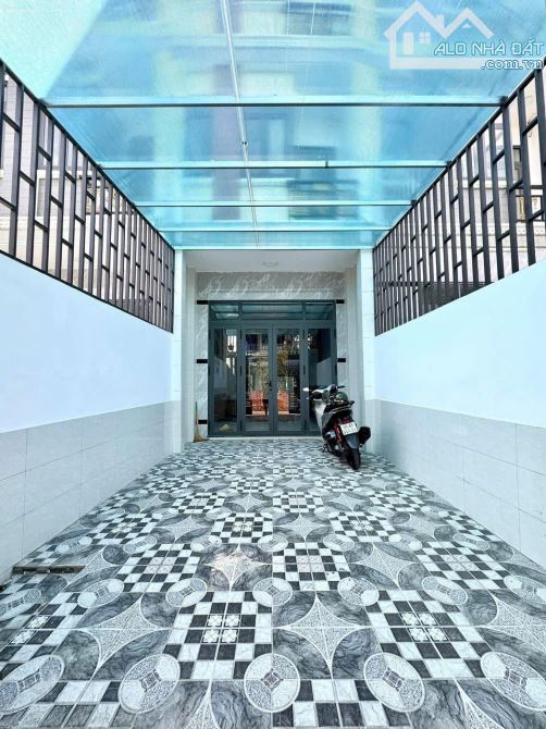 Chỉ 2,55 tỷ sở hữu nhà 1T2L cách Nguyễn Văn Lung 50m, SHR thổ cư, đường ô tô (P. Hóa An) - 2