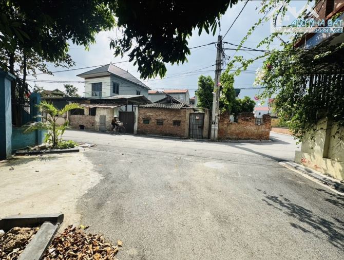 Đất đẹp Thuỵ Lâm Đông Anh , ngõ thông ô tô tránh - 2