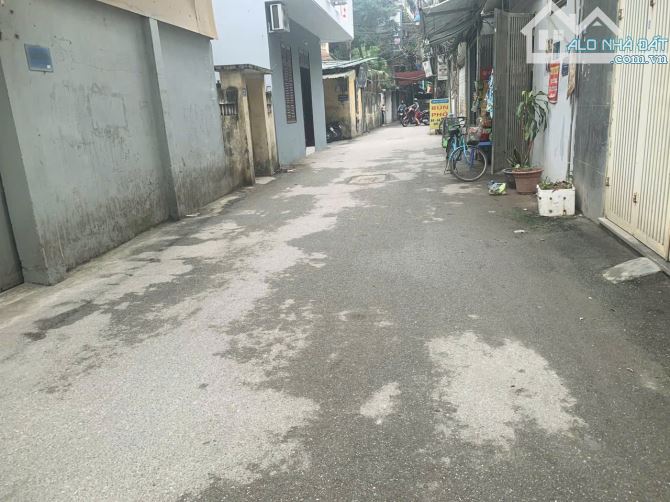Bán gấp nhà cấp 4 Văn Quán Hà Đông ngõ nông, ô tô lùi cửa DT 43m2 x MT 4.3 - 2