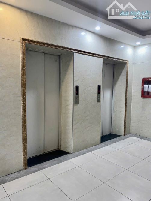 Bán căn CC Nam Trung Yên - Cầu Giấy - Hà Nội. FULL nội thất. Giá 5.25Tỷ. DT: 68.9m2 - 2