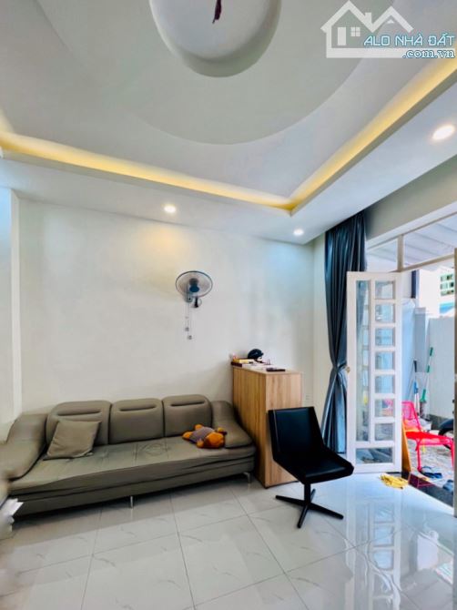 Q11 - NHÀ ĐẸP Ở NGAY – HXH - ÂU CƠ  – 3 TẦNG - 70M2 - MT 6M BỀ THẾ – 4PN MASTER – 8.5 TỶ - 2